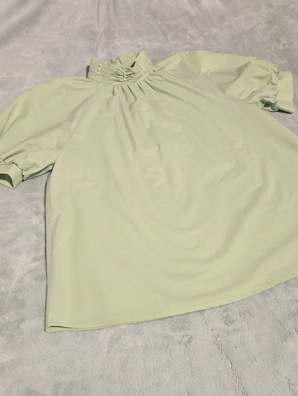 NWT - ZARA Poplin Blouse, High Collar w/Faux Pearl, Short Puff Sleeves, Size M